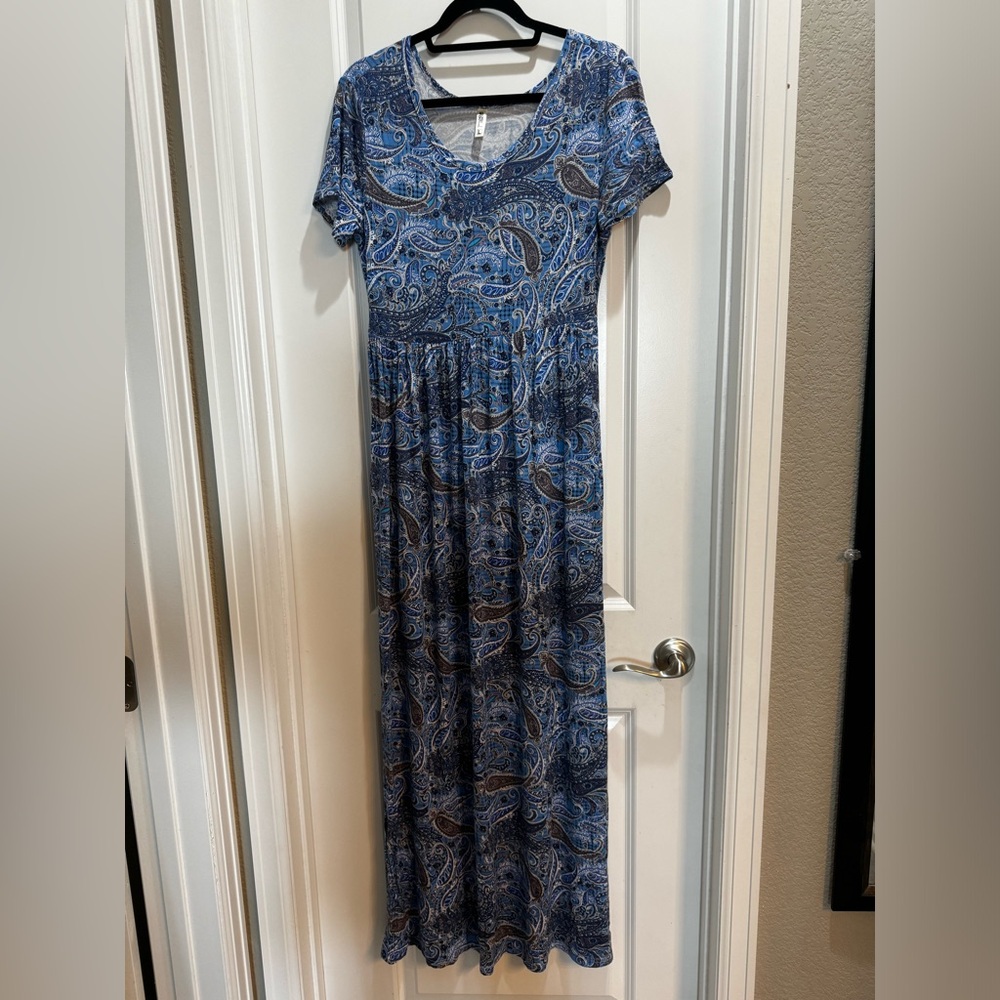 Grecerelle Short Sleeve Maxi Dress Blue Paisley Large Armpit To Armpit 18”